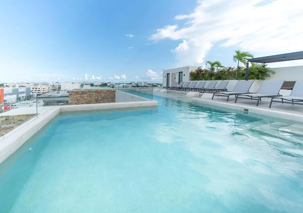 Apartment Condo Veronica - Comfortable 2 Bedroom With Rooftop Gym And Pool Playa del Carmen