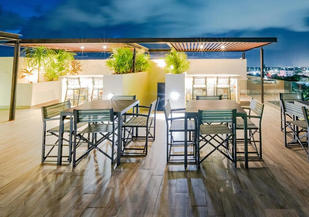 Condo Veronica - Comfortable 2 Bedroom With Rooftop Gym And Pool Playa del Carmen Apartment