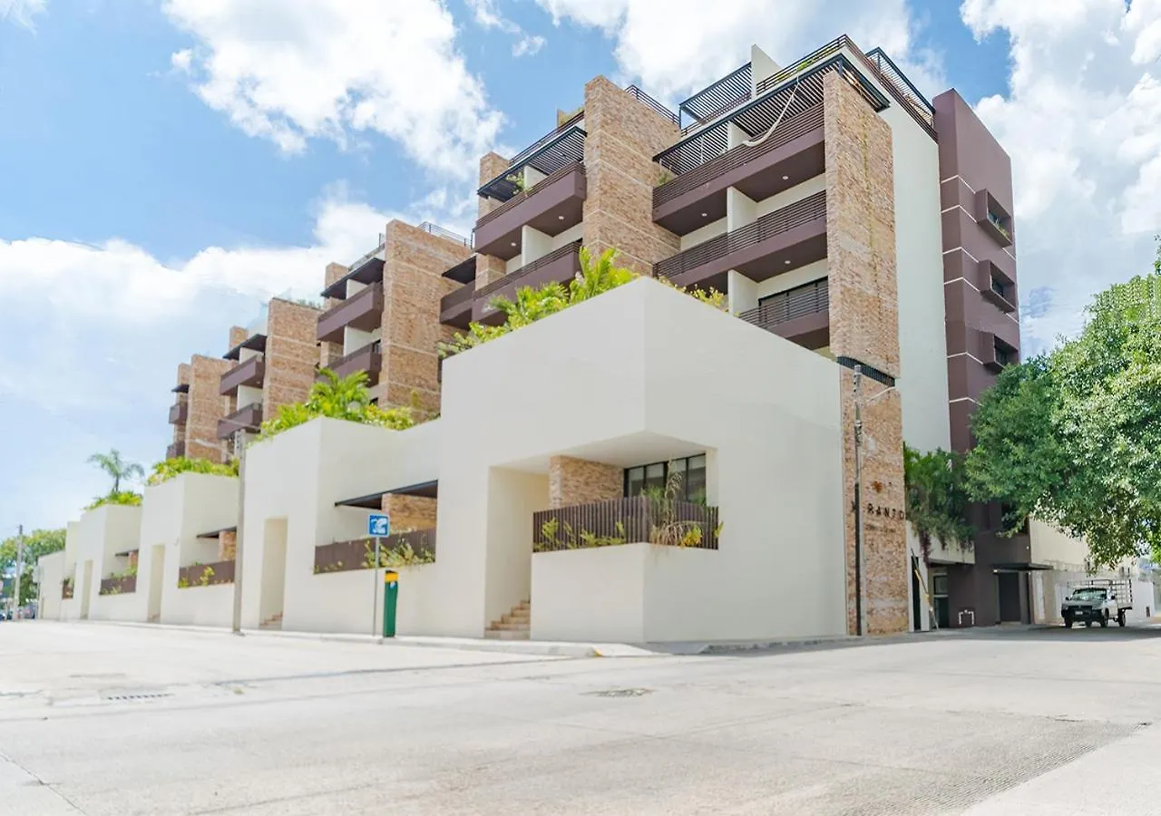 Condo Veronica - Comfortable 2 Bedroom With Rooftop Gym And Pool Playa del Carmen 0*,