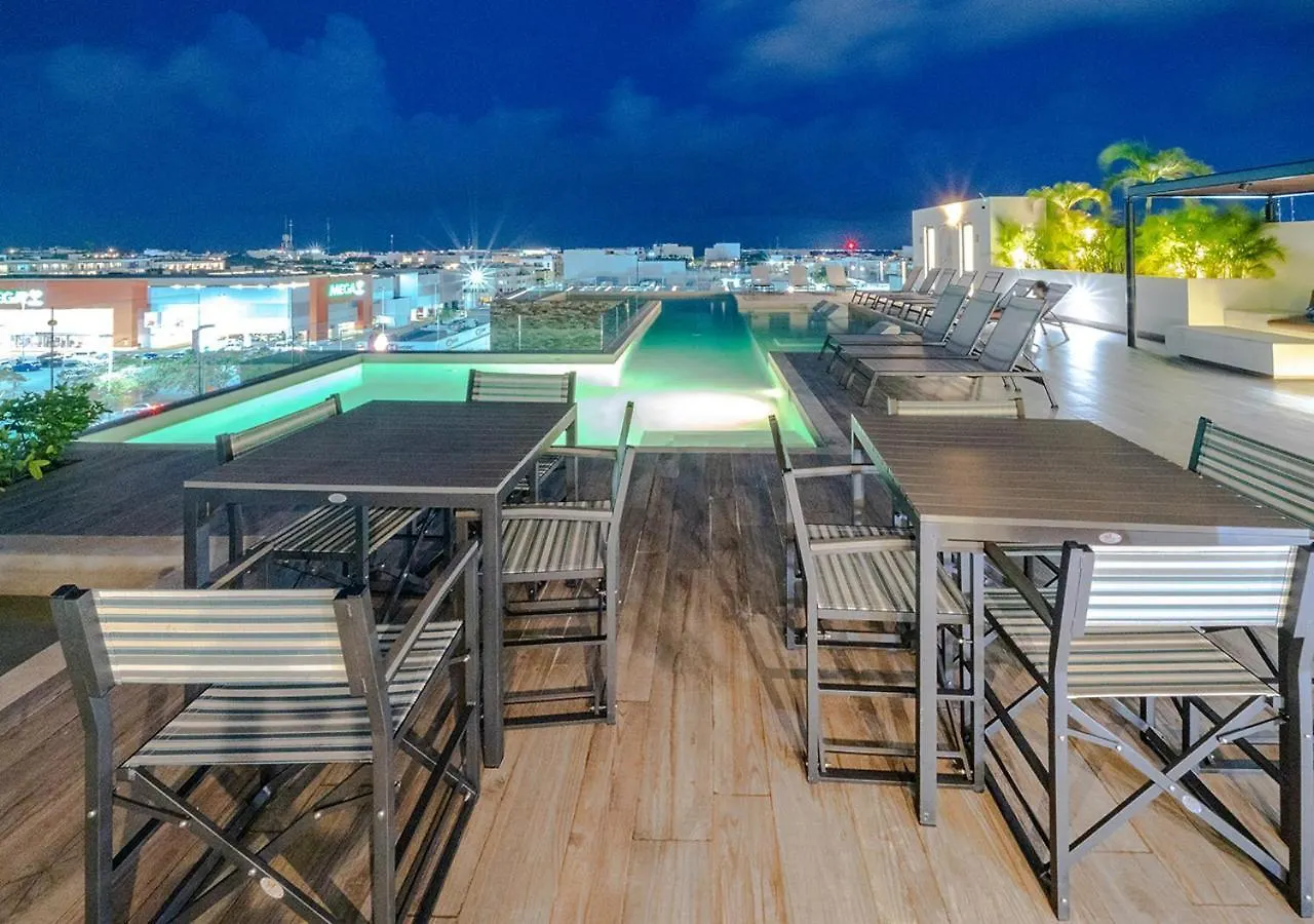 Condo Veronica - Comfortable 2 Bedroom With Rooftop Gym And Pool Playa del Carmen Apartment