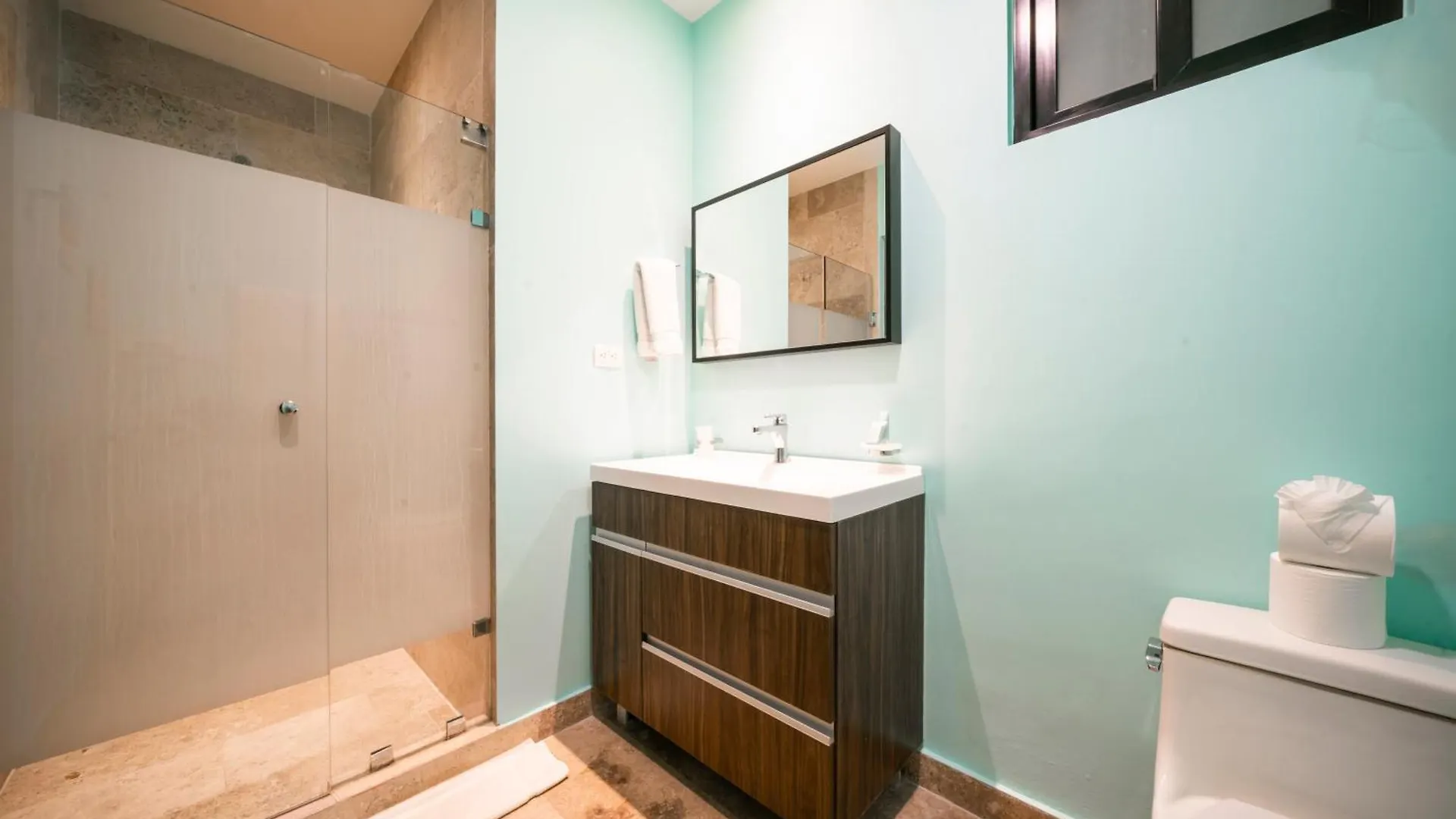 Condo Veronica - Comfortable 2 Bedroom With Rooftop Gym And Pool Playa del Carmen