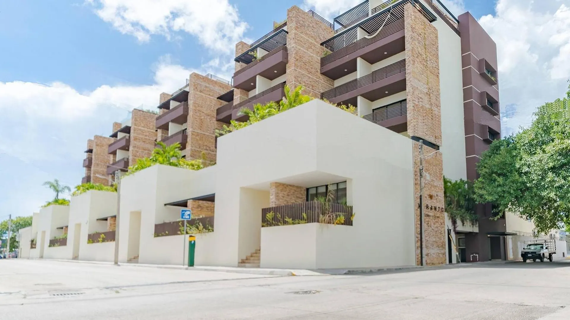 Condo Veronica - Comfortable 2 Bedroom With Rooftop Gym And Pool Playa del Carmen 0*,  Mexico